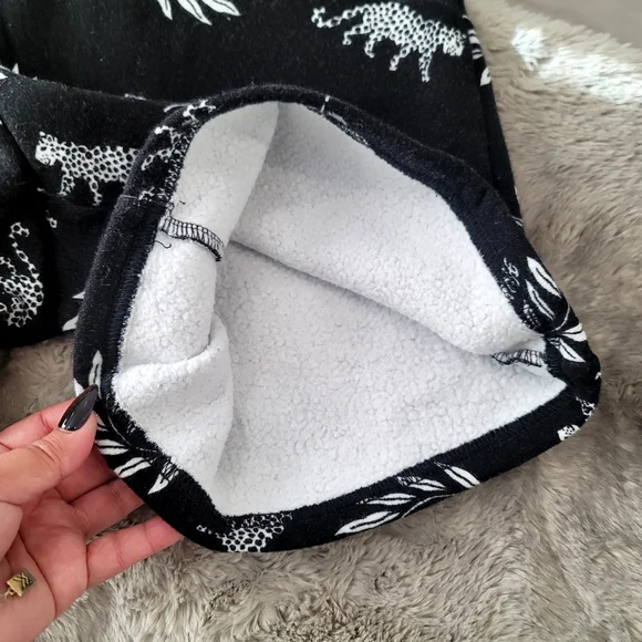 HVN Black and White Fleece Leopard  Sweatshirt And Shorts Set Small Quiet Luxury - Picture 12 of 16